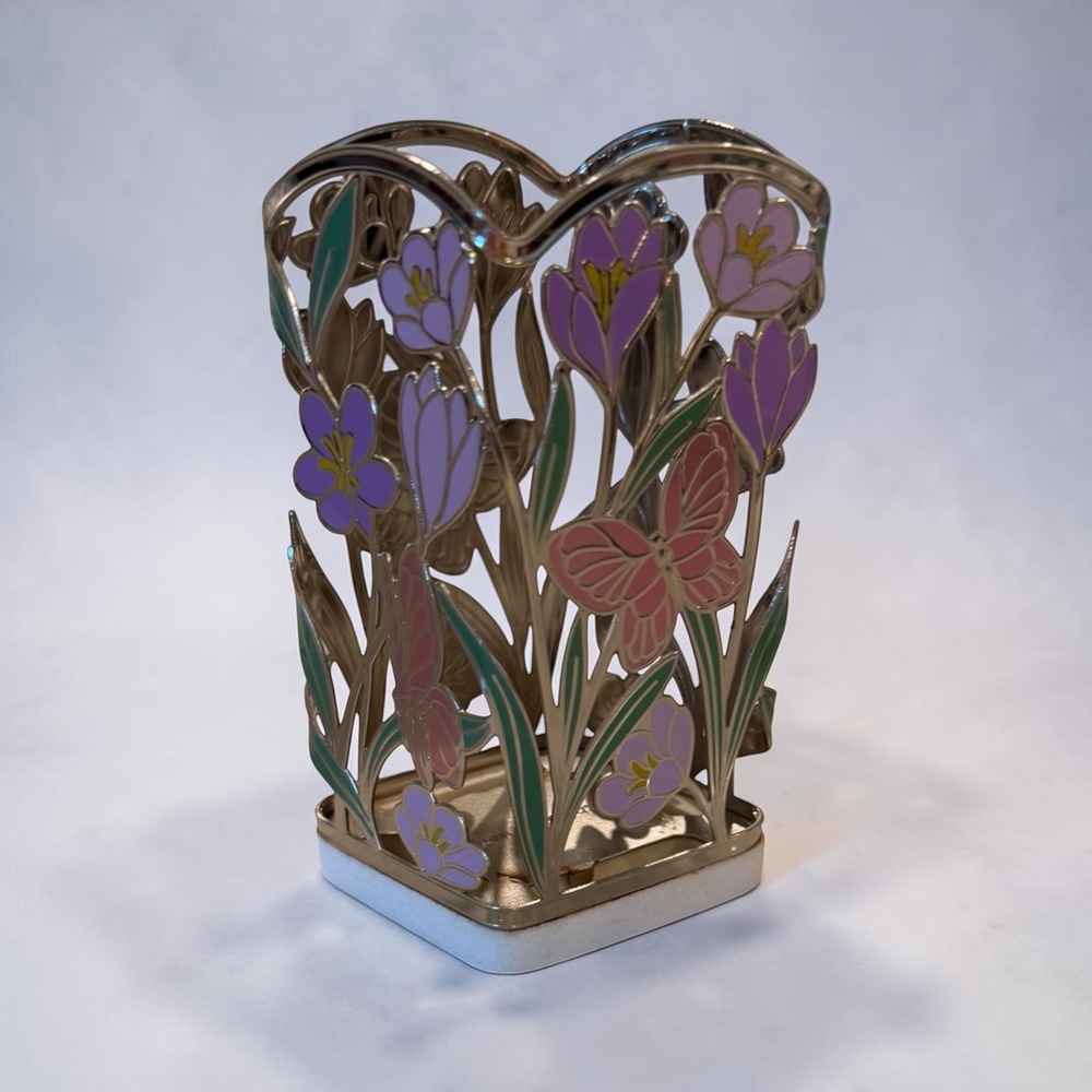 Bath & Body Works Floral Candle Holder Soap Sleeve & 4x6 Embroidered Linen Frame - Picture 4 of 5